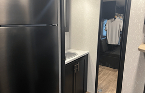 2021 Forest River RV Cherokee Grey Wolf 27RR RV rental photo 9