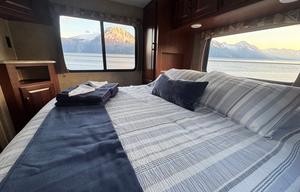 2016 Sunseeker 3100SS | Minutes from ANC Airport