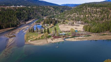Twin Rivers Resort