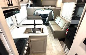 2025 BRAND NEW TOP RATE  FreeLander 27QB CHEV 4500