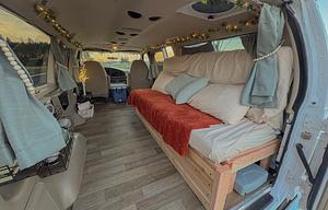 Rainforest Roamer - Cozy Cabin On Wheels