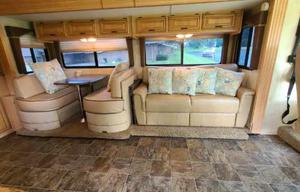 Beautiful 2011 Thor Four Winds Hurricane 32A