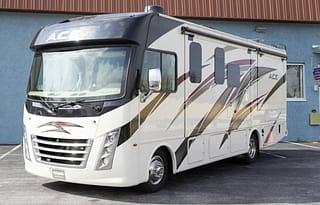 2022 ACE 27 FT Easy to Drive Class A! Sleeps 6-8