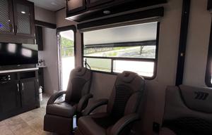 Travel Trailer / Toy Hauler / Sleeps 6 / Rear Deck