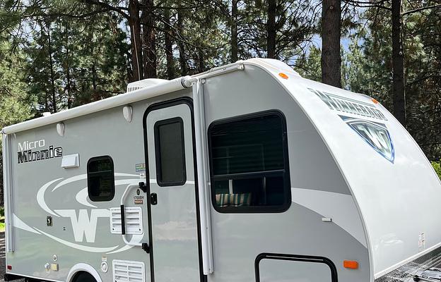 2017 Winnebago Micro Minnie 1700BH