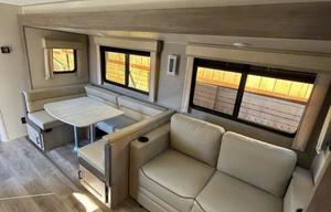 T5 2025 Catalina Legacy Sleeps 10-Premium-Auto LEV