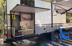 2021 30 ft Coachmen Apex Lite Trailer