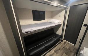 2022 CrossRoads RV Cruiser Aire CR33BHB