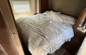 24’ keystone hideout! Double bunk!