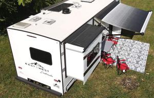 East to West Entrada 2600DS- Class C / Sleeps 6