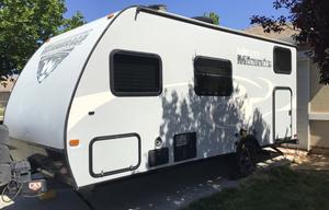 2017 Winnebago BH1700