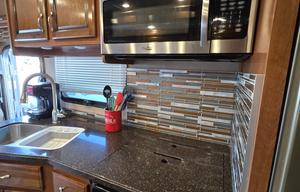 2018 Fleetwood Fleetwood Bounder RV rental photo 7