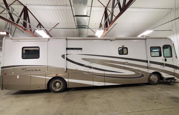 2003 Coachman Cross Country Elite 376DS