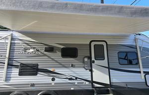 S and N 2020 jayco flight