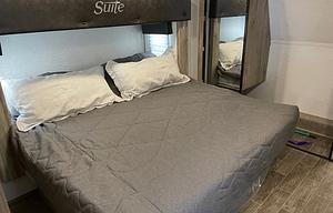 2021 ForestRiver RV Cherokee Arctic Wolf Suite3770