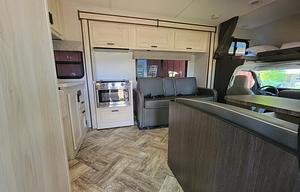 New 32ft motorhome Sunseeker LE 3250DS
