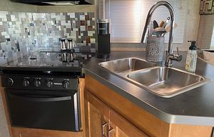 2019 Winnebago Minnie Winnie 31G *Pet Friendly!*