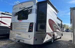 2022 Fleetwood RV Bounder 33C (Brand New)