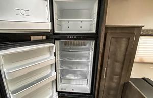 2017 KZ Escape Kid Approved Pet Friendly Lightweight Expandable RV Rental
