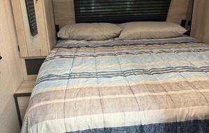 KZ Connect Clean 30’ Travel Trailer