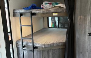 2023 Keystone Hideout 29DFS