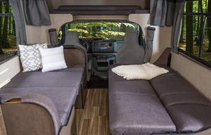 Pet Friendly 2018 Thor Motor Coach Four Winds 28A