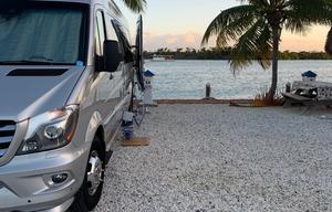 2019 Airstream RV Tommy Bahama Interstate Lounge