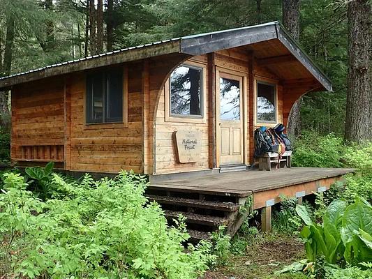P07, Loop: AREA PETERSBURG LAKE CABIN