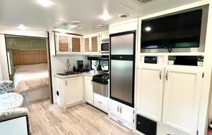 Cozy Cruiser - Grand Design Imagine 2800BH