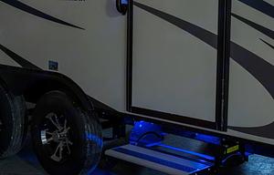 2018 Venture RV Sonic SN220VBH