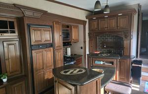 2013 Gateway 3200 RS RV rental photo 9