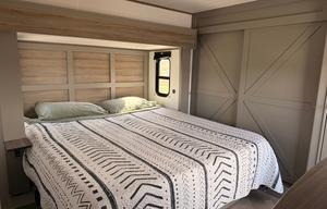 2025 Luxury Family Fifth Wheel - Arrive & Relax