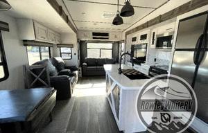 Spacious & Comfortable Home Away