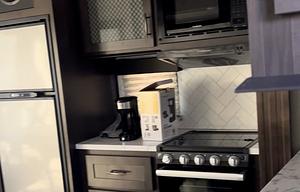 2022 Grand Design Momentum G-Class 25G RV rental photo 8