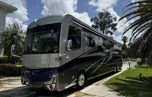 Presidential Luxury Coach