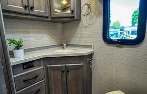 Tiffin Allegro Bay Super C