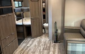 2021 Grand Design Imagine 2800BH RV rental photo 14