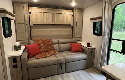 Bigfoot's Nicely Equipped Comfy Camper Rental!