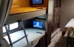 Sugarbear 7- Bunks for the Cubs!