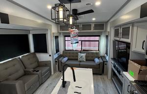 2025 Montana High Country 385 BR