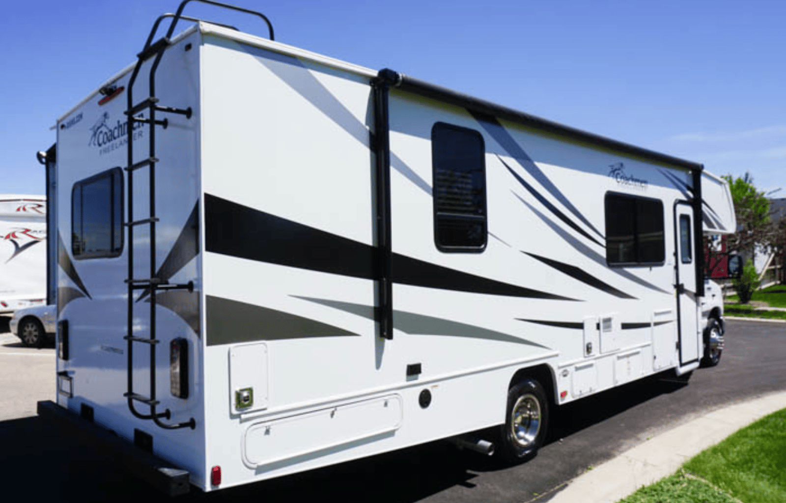 2021 Coachmen RV Freelander 31FS Ford 450
