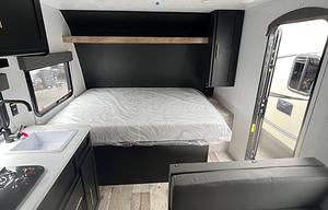 2022 Family friendly, pet friendly travel trailer