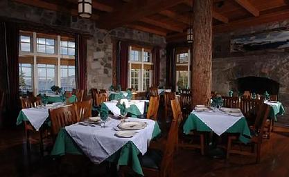 Local Cuisine in a Northwest Setting