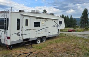 R-vision 5th wheel, camper cannot be towed