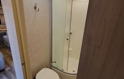 Modern Coachmen Catalina | Sleeps 6