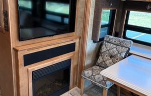 Itasca Meridian 36' Luxury Diesel