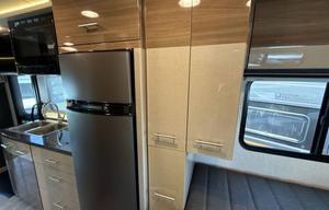 Top Notch Rv - Mercedes Benz Atasca Navion 24v 26'