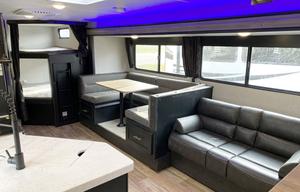 2021 Cherokee Grey Wolf (Sleeps 10)