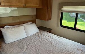 2017 LIKE NEW Winnebago Minnie 31K Sleeps 8!