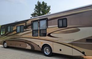 2008 Providence 40X RV rental photo 2
